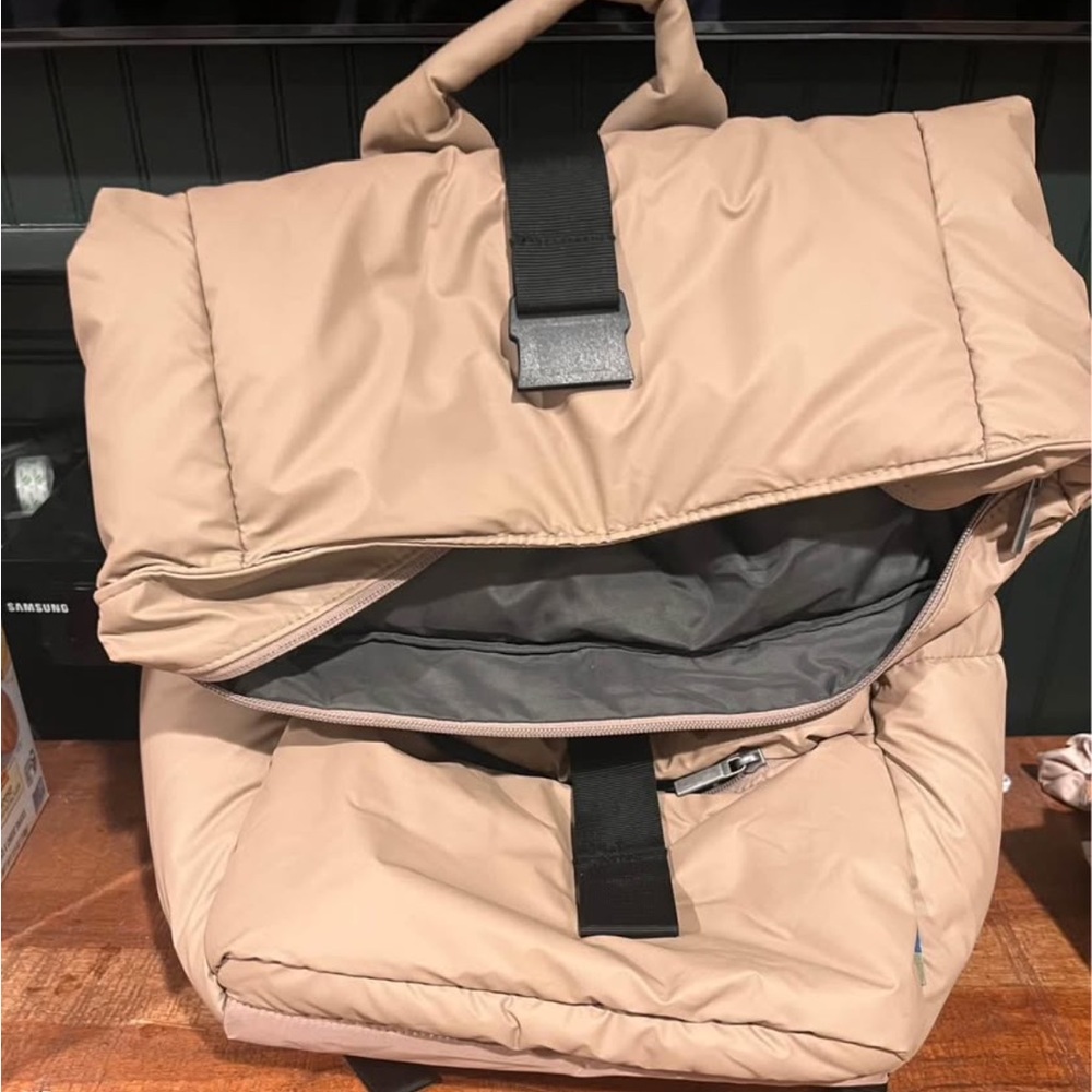 Waterproof back pack